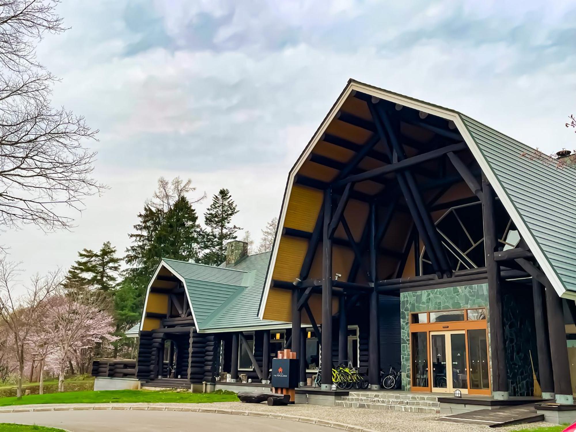 Log Hotel The Maple Lodge Iwamizawa Exterior photo