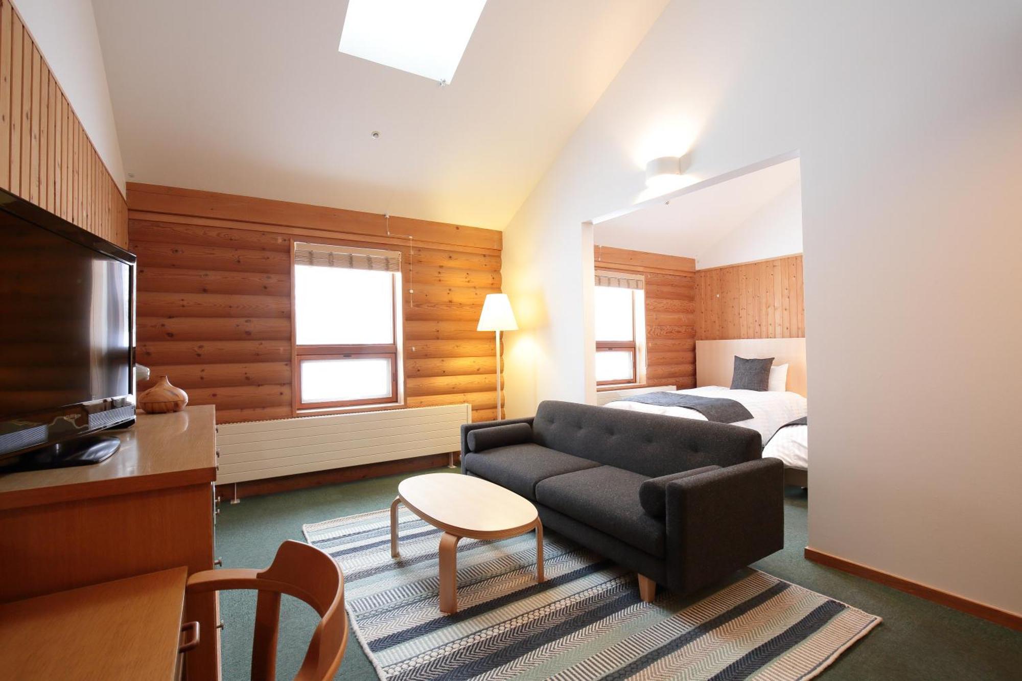 Log Hotel The Maple Lodge Iwamizawa Exterior photo
