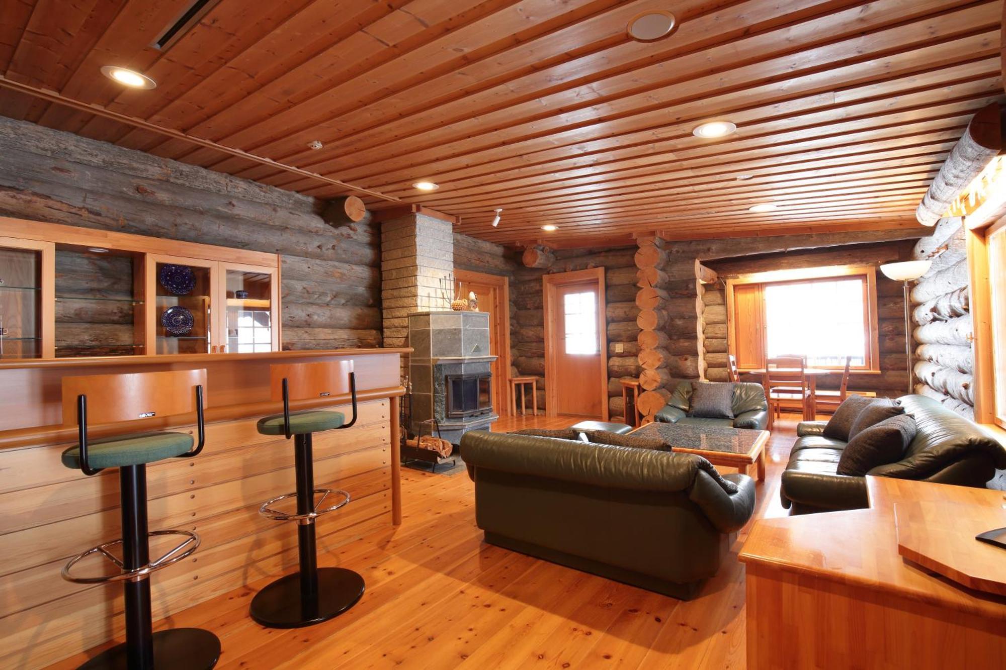 Log Hotel The Maple Lodge Iwamizawa Exterior photo